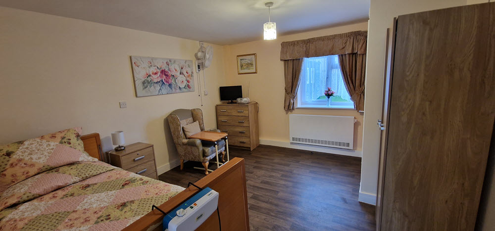 Nursing home bedroom in Swindon